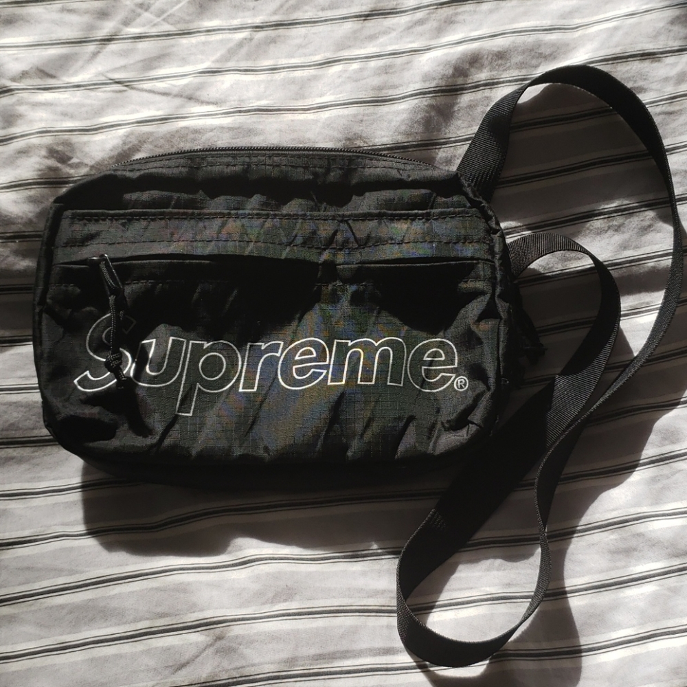 Supreme shoulder bag